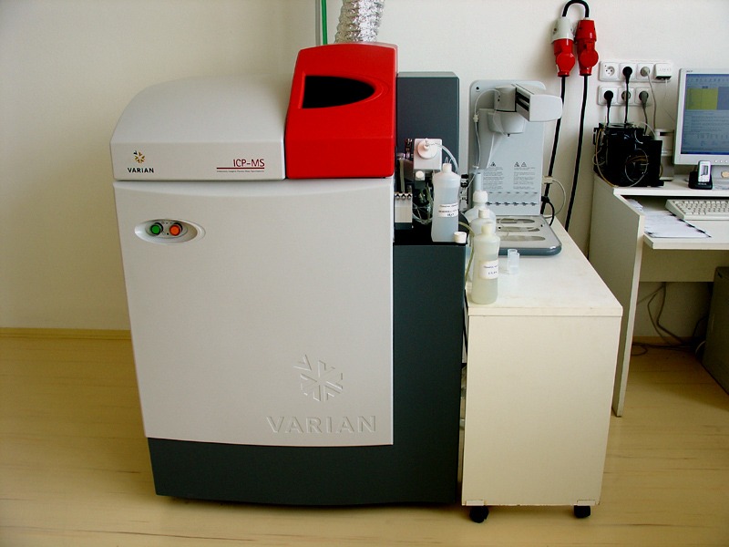 Elemental Analysis equipment reference photograph